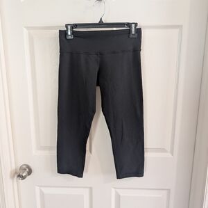 Lululemon Black Cropped Leggings Size 6